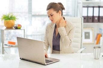Bizkarrezurreko bizkarrezurraren osteochondrosisaren sintomak